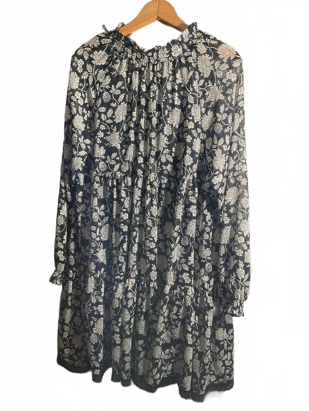 On 34th Black/White/ Gold Floral Long Sleeve Dress with Lace Trim Small